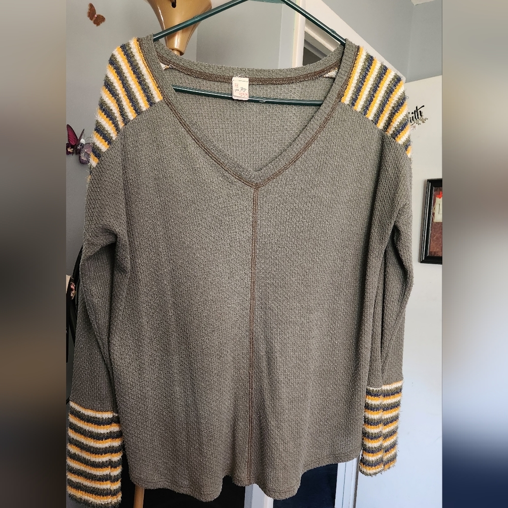 Nwot, Sweater from kfab collection. Very comfy I ordered 2 but only need 1